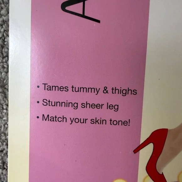 NWT ASSETS by Sara Blakely Shaping Pantyhose Nude Sheers Size 1 - Picture 3 of 5